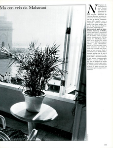 Bailey_Vogue_Italia_April_1977_01_08.thumb.png.508d8719a08efec1e86d4bd4a15384b5.png