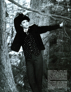 Giacca_Bailey_Vogue_Italia_September_1987_01_07.thumb.png.3a8d4129a8a299d67939f74bcaf88d0e.png