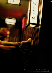 Meisel_Vogue_Italia_March_2005_18.thumb.png.e7ed7401997989a39d7638baf23a851c.png