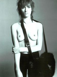 Meisel_Vogue_Italia_November_2000_10.thumb.png.e63ae50e9c8995a0033080fee62bd469.png