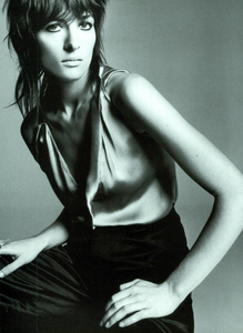 Meisel_Vogue_Italia_November_2000_18.thumb.png.858cef40675922360f665680c0797692.png