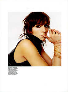 Meisel_Vogue_Italia_November_2000_20.thumb.png.ab55362cbbb248884ff178129c319483.png