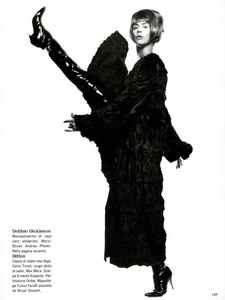 People_in_NY_Comte_Vogue_Italia_December_1994_12.thumb.png.902423a61d7866bf46e2b13b92d0cc7b.png