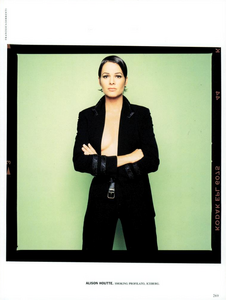 Sorrenti_Vogue_Italia_February_1994_06.thumb.png.775dfc66c8f1c13969c0116d8f625021.png