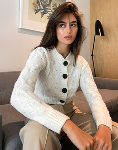 clyde-chunky-knit-cardi-milk-front-kc45501knt_1589232854.thumb.jpg.566ed88b0b51723764914fc707e2c048.jpg