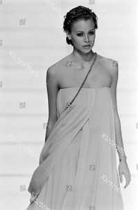 giorgio-armani-spring-1994-ready-to-wear-runway-show-shutterstock-editorial-10453729fc.jpg