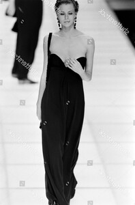 giorgio-armani-spring-1994-ready-to-wear-runway-show-shutterstock-editorial-10453729ft.jpg