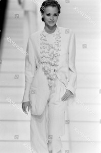 giorgio-armani-spring-1994-ready-to-wear-runway-show-shutterstock-editorial-10453729gd.jpg