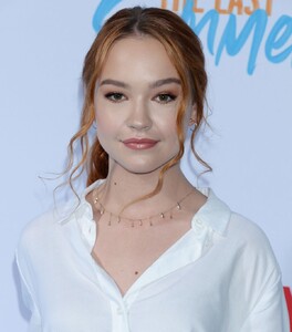 sadie-stanley-at-the-last-summer-screening-in-los-angeles-04-29-2019-3.jpg