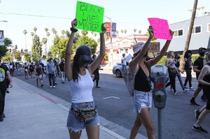 victoria-justice-and-madison-reed-join-a-protest-in-los-angeles-06-03-2020-9.thumb.jpg.42d9157d8ce02feae25fc933d1bb6e90.jpg