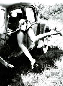 von_Unwerth_Vogue_Italia_December_1994_07.thumb.png.e235fea55664862d2dc99d046b65d0d8.png
