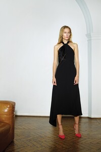 00015-Victoria-Beckham-Pre-Fall-2020.thumb.jpg.8d0115819038c9bf53f52759f4e72904.jpg