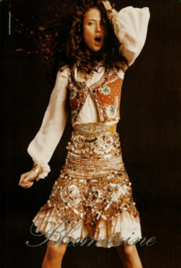 1304808068_Inez__Vinoodh_Blumarine_Spring_Summer_2005_09.thumb.png.9cc4459bea43f299d1f18240a21fa7ad.png