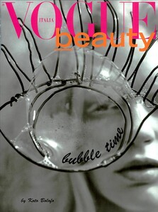 2006980092_ARCHIVIO-VogueItalia(August2003)-BubbleTime-001.thumb.jpg.108fad6b65f30181c36632ec2521eb54.jpg