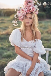 20190908_SP20BridalLookbook_DIsidro_SHOT13_3782.thumb.jpg.019daa14e1a51f19b09c66686360b1b6.jpg