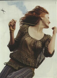 ARCHIVIO - Vogue Italia (June 2002) - A Feast For The Eyes - 006.jpg