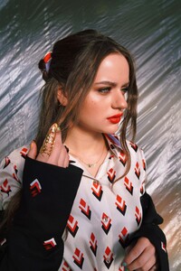       joe200720BZN image2.jpg