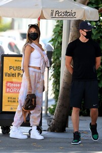       bee220720BZN image120.jpg