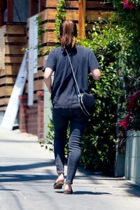       mar270720BZN image111.jpg