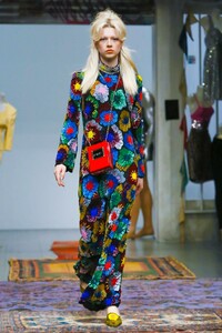 Ashish-Ready-RTW-FW18-London-1138-1518982031.thumb.jpg.8a937a6ce5e9a7171f81c92e24a18753.jpg