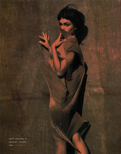 Bronzo_Ferri_Vogue_Italia_July_August_1989_02.thumb.png.994b5bd50c17ead257c4c27b490e181a.png