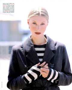 Chin_Vogue_Italia_July_1993_10.thumb.png.552d3812ee04e9e377d85909a9b9c9dd.png