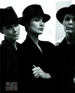 Faces_Meisel_Vogue_Italia_April_1992_10.thumb.png.6b71b08418396df116683564f18ea74c.png