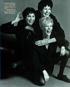 Faces_Meisel_Vogue_Italia_April_1992_14.thumb.png.e16e0ca8c97b02fa2583231db0677d47.png