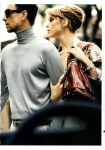 Goldberg_Salvatore_Ferragamo_Spring_Summer_2005_04.thumb.png.2116cd64a12ddff451b5ca130bfc79f4.png