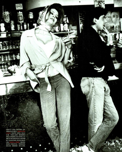 Hanson_Vogue_Italia_April_1993_07.thumb.png.bf455ccb644f2d41110e90bced29d577.png