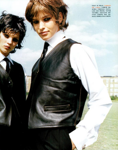 Le_Goues_Vogue_Italia_August_1992_06.thumb.png.c9e3c7dd18b1f77ca90f5e8acf4cbf7f.png