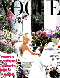 Meisel_Vogue_Italia_June_1991_Cover.thumb.png.d9555c1843c2a1af0621ced3f6c74d0a.png