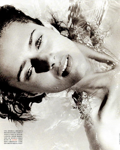 Seno_Elgort_Vogue_Italia_August_1991_05.thumb.png.e95d882f526ed333a62ed7ae72b199e7.png