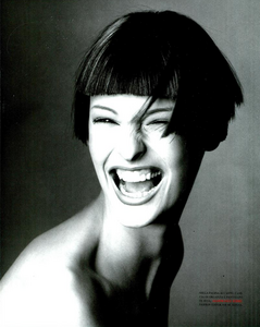 Stylee_Meisel_Vogue_Italia_March_1993_02.thumb.png.0183fab4fbd6551d2ade6be4ee20ed0b.png