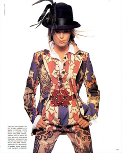 Watson_Vogue_Italia_August_1992_04.thumb.png.a729699838c36164eb9b215f690ea561.png