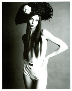 Wild_Meisel_Vogue_Italia_March_1993_10.thumb.png.8d0107d5eac627c13ce2733ed9d386a9.png