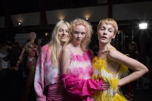backstage-defile-msgm-printemps-ete-2019-milan-coulisses-180.thumb.jpg.de923f520f02b98fb9d0497a219cae31.jpg