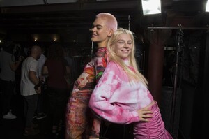 backstage-defile-msgm-printemps-ete-2019-milan-coulisses-183.thumb.jpg.893d3c128c0486eec91504fc7700d48d.jpg