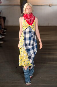 defile-r13-printemps-ete-2018-new-york-look-3.thumb.jpg.8beb4565ecd638c998226a4f37aa2113.jpg