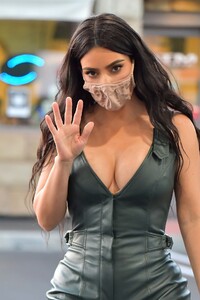 kim-kardashian-out-in-los-angeles-07-06-2020-0.jpg
