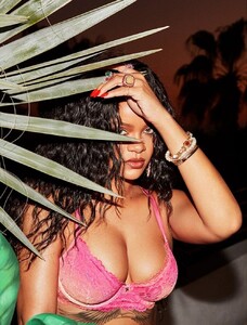 rihanna-for-savage-x-fenty-july-2020-8.jpg