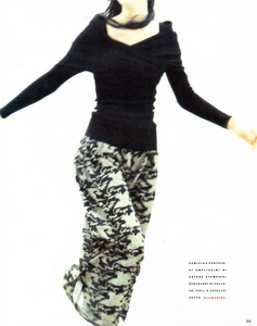 von_Unwerth_Vogue_Italia_July_August_1989_04.thumb.png.98e46512bef9124263a4177525f94d2b.png