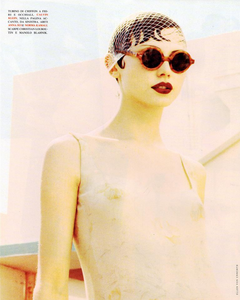 von_Unwerth_Vogue_Italia_June_1993_07.thumb.png.fc2a91e800d19749cce372d2b540e865.png