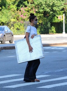      hol020820BZN image125.jpg