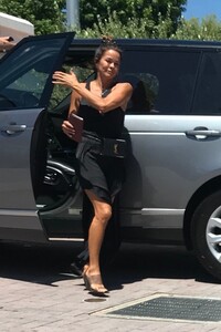         bur130820BZN image101.jpg