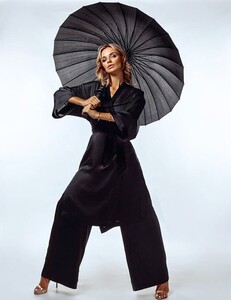 Natali Skazka - la vetrina 1.jpg