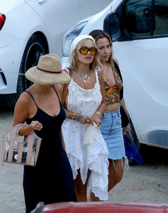       ora060820BZN image117.jpg