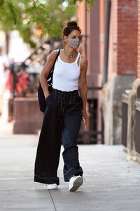      hol010820BZN image123.jpg