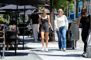         jos120820BZN image121.jpg