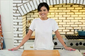         sel110820BZN image110.jpg